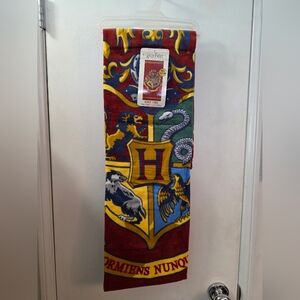 Harry Potter Gryffindor Crest Beach Towel - Multicolor